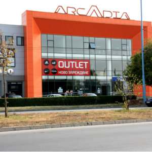 Облепени витрини за магазин Sport Depot град Пловдив, център Аркадия