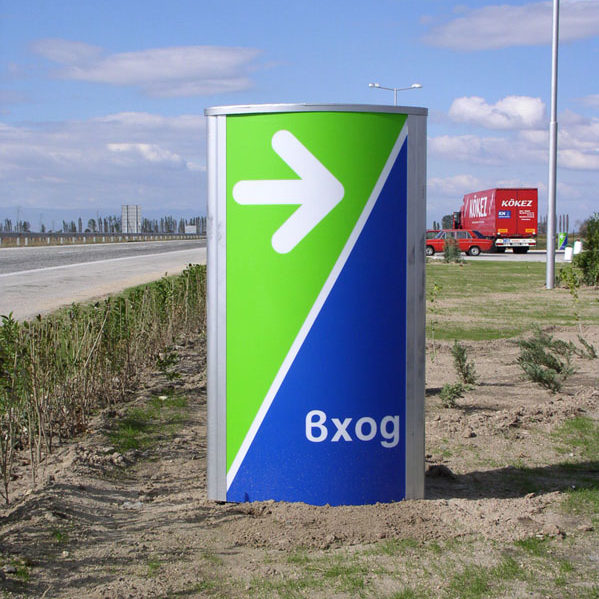 Illuminated advertising totem