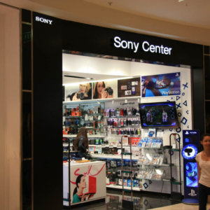 Светещи букви Sony Center МОЛ Сердика, от плексиглас Светещи букви Sony Center МОЛ Сердика, от плексиглас