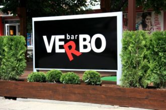 Светещ рекламен тотем за заведение в Пловдив, bar Verbo