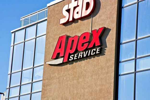 Светещи обемни букви от алуминий Apex Service