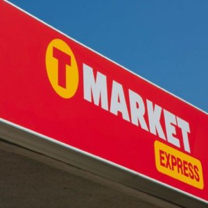 Светеща табела с винил, Т-маркет