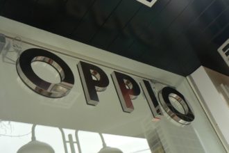 Обемни букви от огледална неръждавейка