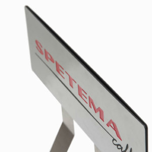 Гравирана табелка от плексиглас с метална стойка, Медия Дизайн