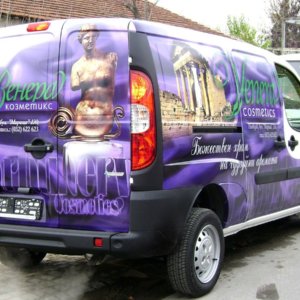Брандиране на автомобил с рекламно фолио за Венера Козметикс