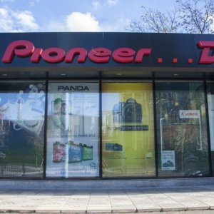 Светещи обемни букви, Pioneer, Sony - Деком в Пловдив