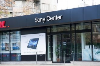 Sony Center Пловдив, светещи букви с плексиглас и алурапид