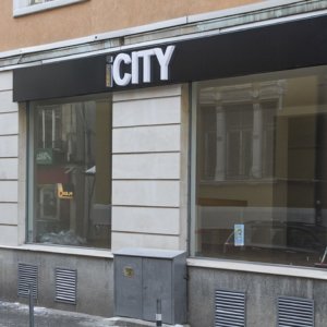 Светещи обемни букви от плексиглас iCity