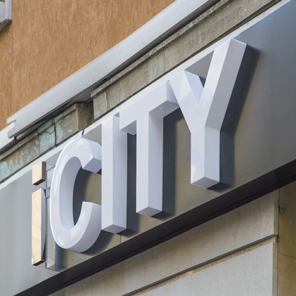 iCity светещи обемни букви с еталбонд