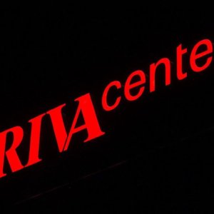 Светещи обемни букви Riva Center