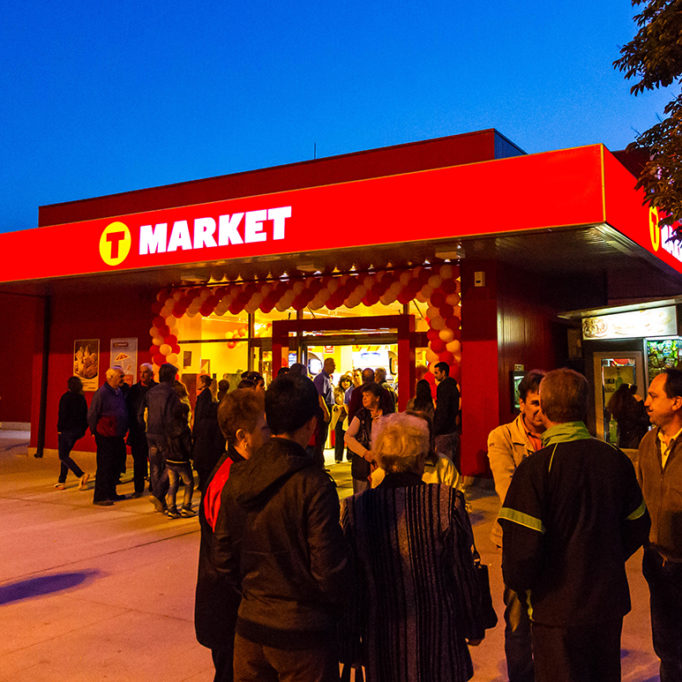 Светеща табела T-market, с винил, led, алуминиев профил Светеща табела T-market, с винил, led, алуминиев профил