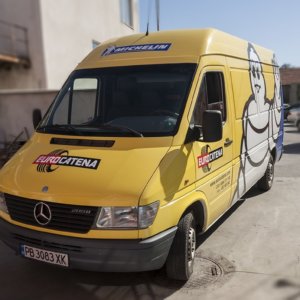 Eurocatena фирмен автомобил Рекламно брандиране