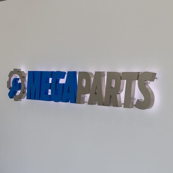 Mega Parts | Светещи назад | Обемни букви | Медия Дизайн