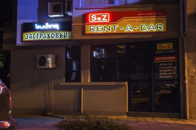 Attractive LED signs for S&Z Rent A Car