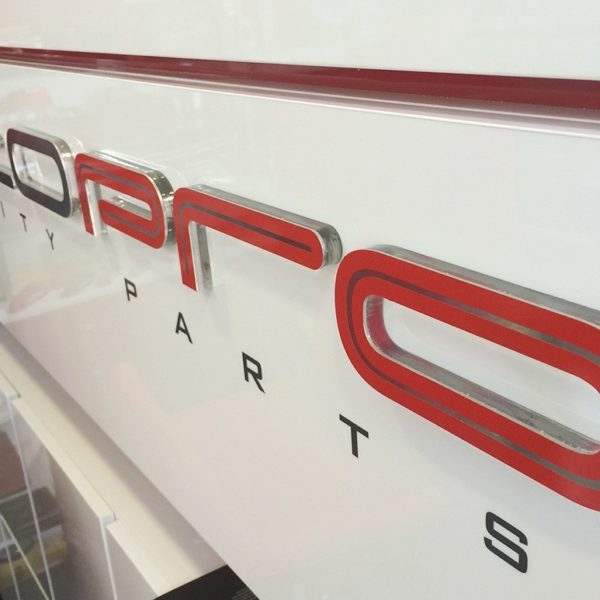 AutoPro обемни букви тип сандвич