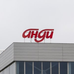 Светещи букви от плексиглас с алурапид Анди в Пловдив