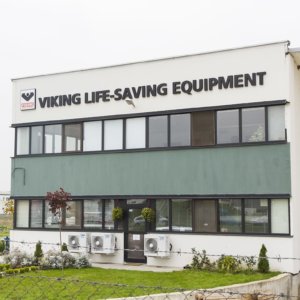 Viking Life-Saving Equipment несветещи букви от плексиглас