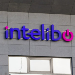 Обемни букви с фолио Intelibo