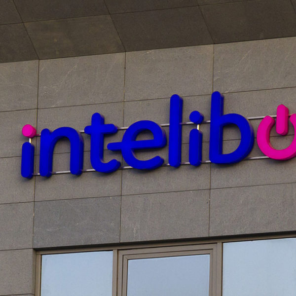 Intelibo светещи обемни букви