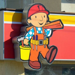 Светещо лого с плескиглас и алуминий, Корект 2000