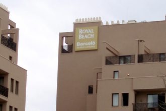 Illuminated vinyl sign – hotel Royal Beach Barcelo