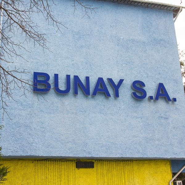 Illuminated back lit channel letters