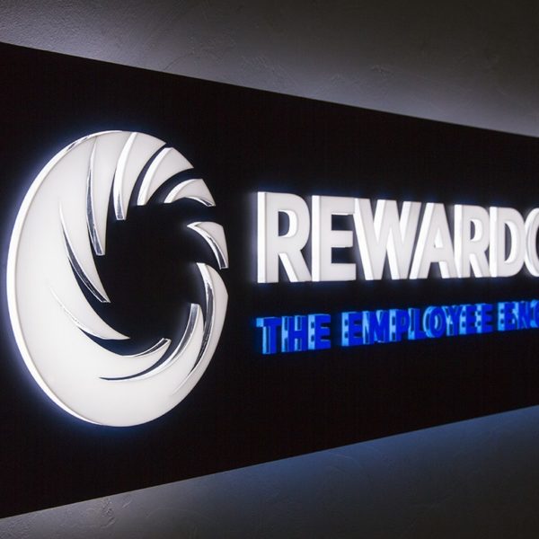 Светеща табела с LED за Reward Gateway, Пловдив Светеща табела с LED за Reward Gateway, Пловдив