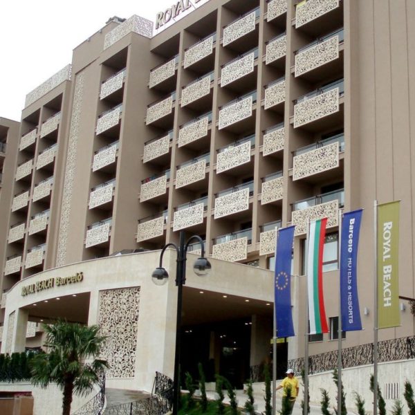 Обемни букви Royal Beach Barcelo, Слънчев бряг Обемни букви Royal Beach Barcelo, Слънчев бряг