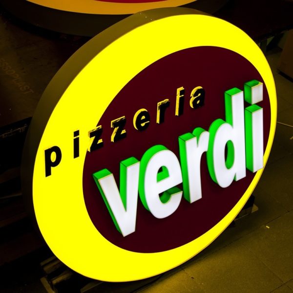 Illuminated sign with acrylic channel letters for Pizzeria Verdi Illuminated sign with acrylic channel letters for Pizzeria Verdi