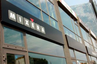 Светещи плексигласови букви Mixera, Пловдив