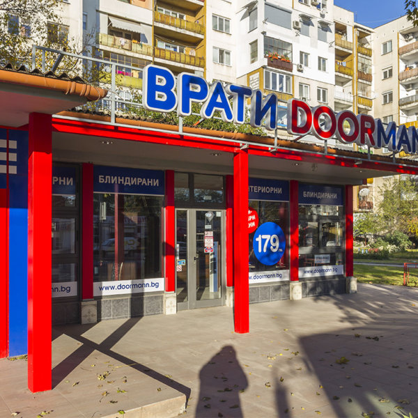 Led channel letters Doormann