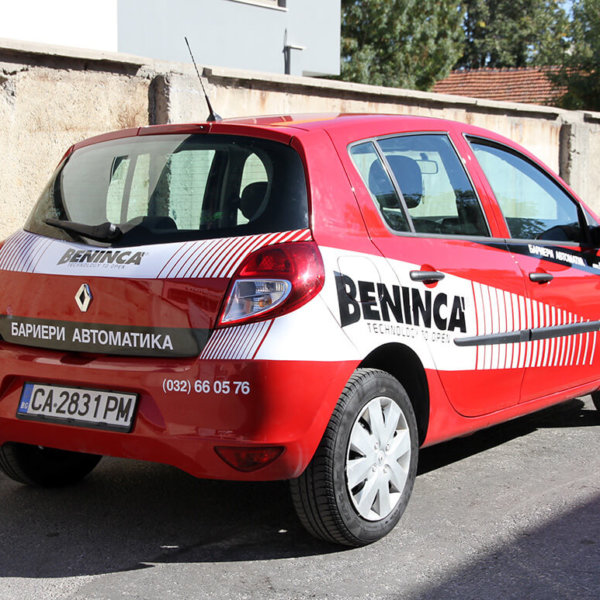 Брандиране на автомобил с рекламни надписи от фолио, Beninca