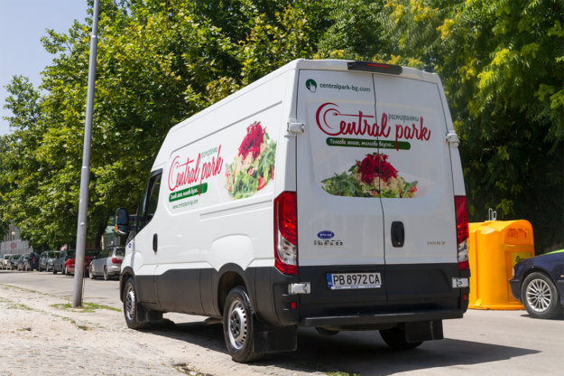 Bus wrapping Central Park