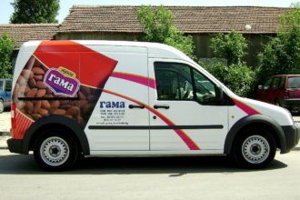 Attractive vehicle branding - Gama 2002