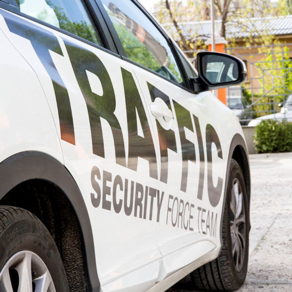 Traffic_SOT_Brandirane_SecurityTeam-02 Black reflective film for Traffic SOT security cars