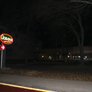 Iovana_Totem_03 Advertising totem for fast food restaurant