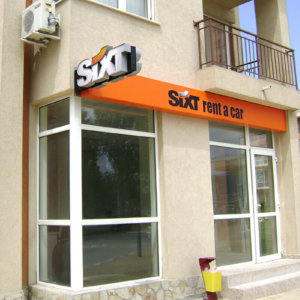 Брандиране на офис със светещи табели с LED, офис Sixt Слънчев бряг