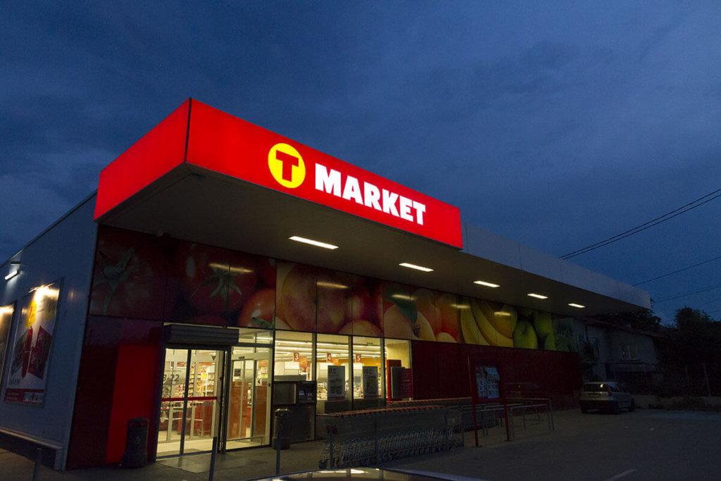 Illuminated flexible face sign for T-market Sofia Dianabad
