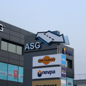 Обемни букви от алурапид върху тотем ASG Пловдив
