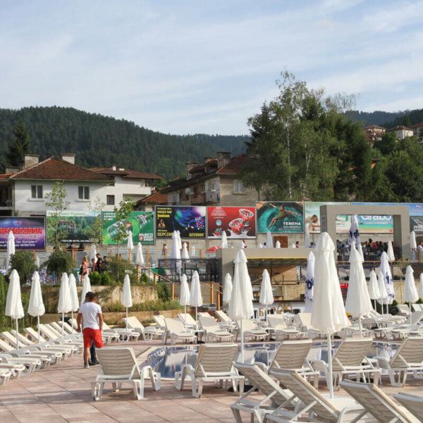 Aquapark Persenk with attractive vinyl ads