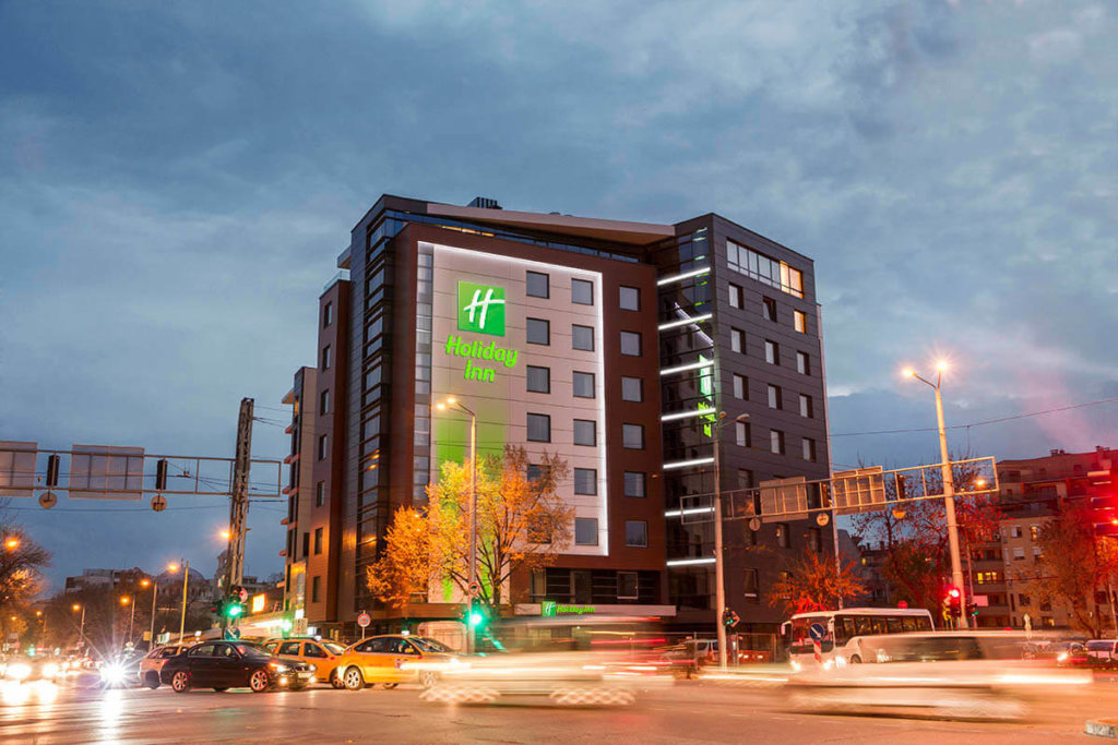 Holiday Inn Plovdiv illuminated channel letters, Media Design