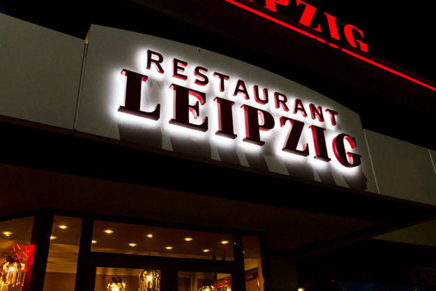 illuminated channel letters - hotel Leipzig