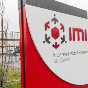 Медия Дизайн направи светещ тотем на IMI България