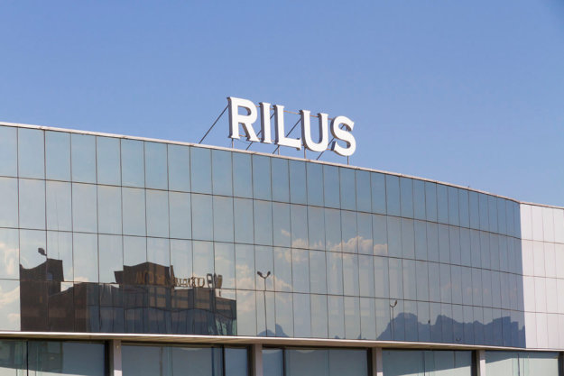 Обемни букви на покрива на Rilus