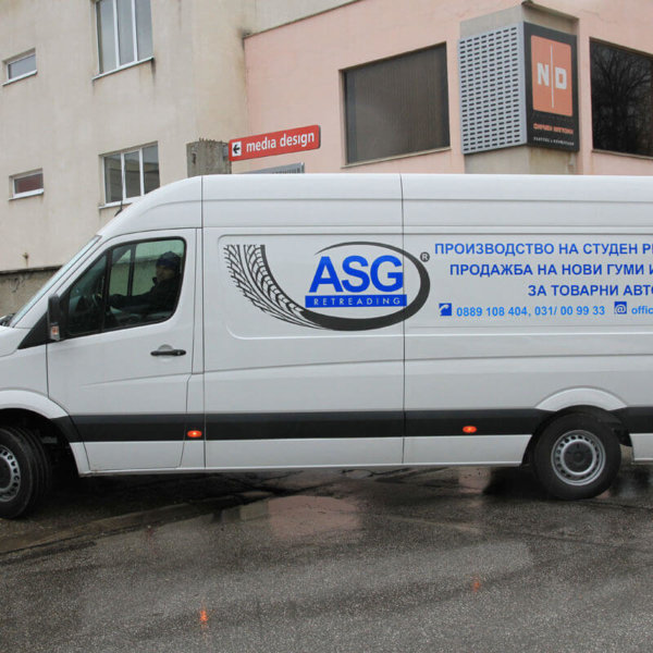 Брандиране на бус ASG Retreading с фолио 3М Scotchcal 50 Брандиране на бус ASG Retreading с фолио 3М Scotchcal 50