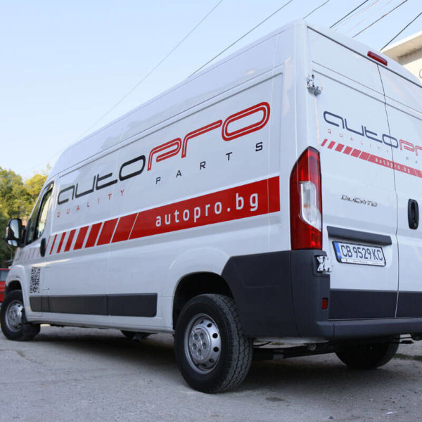 Брандиране на бус на Аутопро със специализирано фолио за автомобили