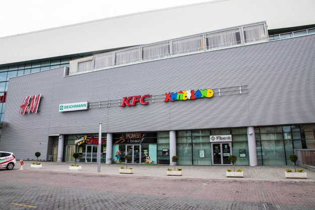 Aluminum channel letters with flexible face for Hippoland