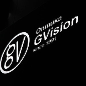 Светеща реклама на оптика Джи Вижън