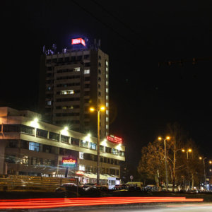 Светеща покривна реклама на покрива на хотел СПС Светеща покривна реклама на покрива на хотел