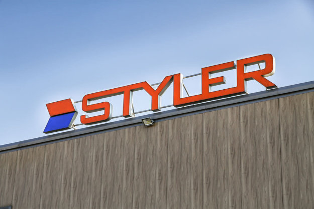 Channel letters on the roof on a manufacturing building Styler